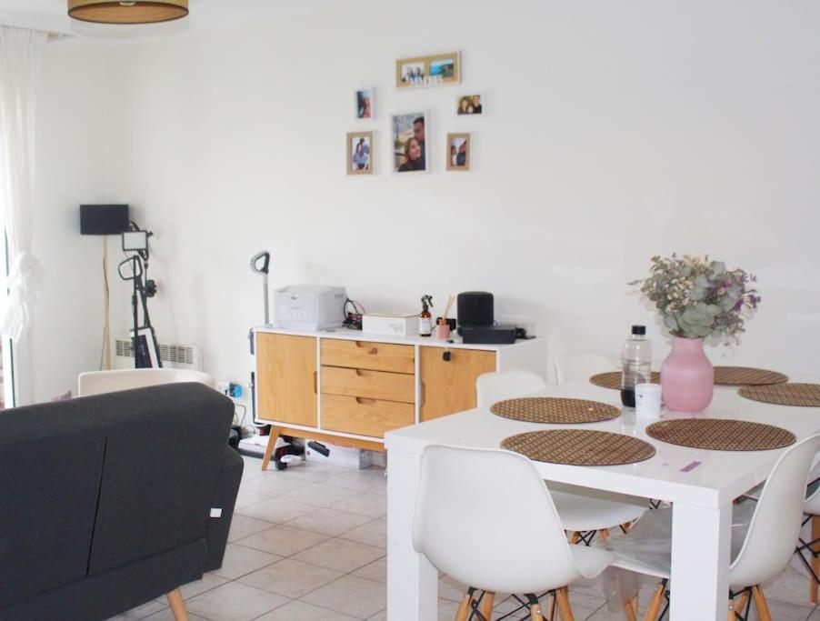 Superbe Appt Lumineux, Parking Gratuit, Wifi Apartment *